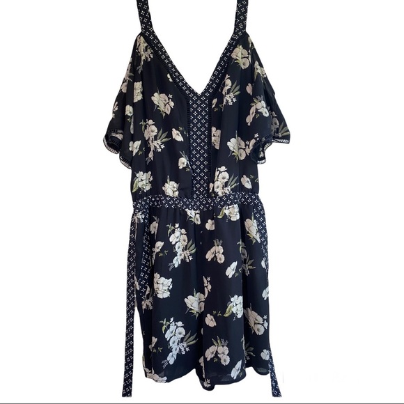 Abercrombie & Fit Cold Shoulder Flower Print Belted Romper size LT - Picture 4 of 9